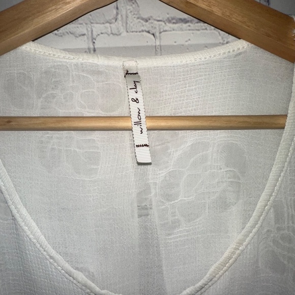 Willow & Clay Blouse - Picture 4 of 8